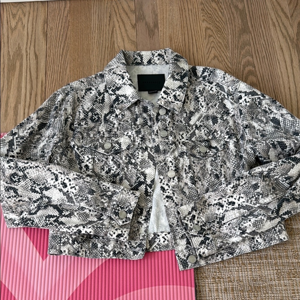 NWOT Sanctuary Women's Snake Print Jacket